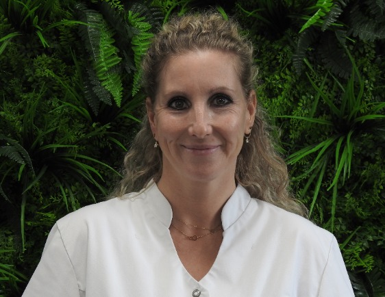 nicole van der ligt tandartsassistente tandartspratijk godent someren